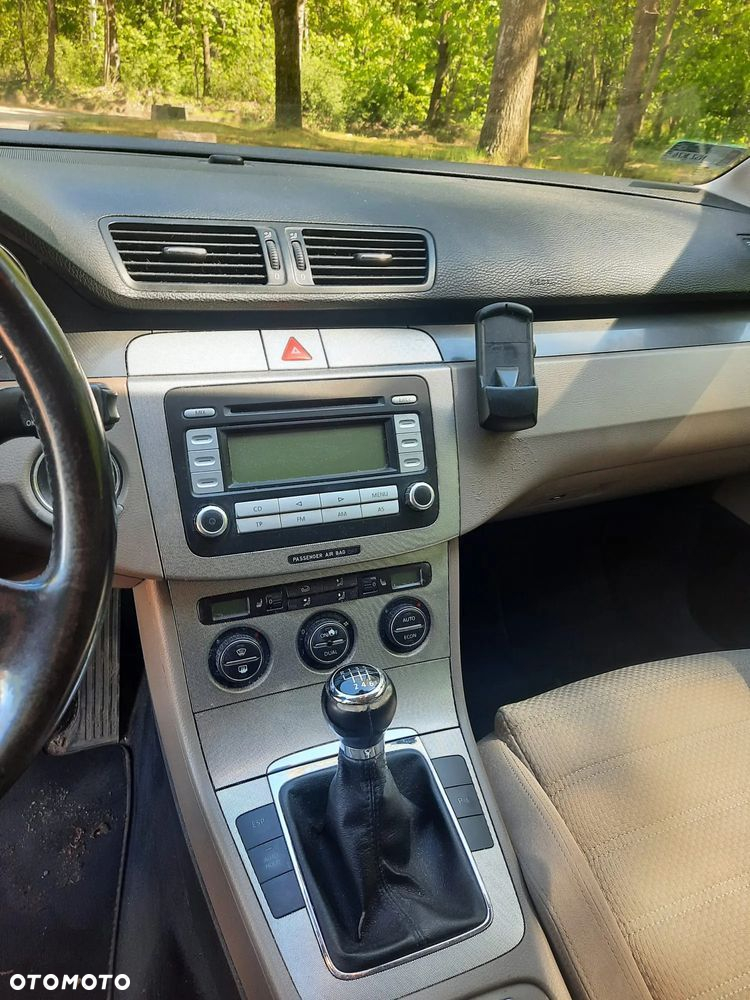 Volkswagen Passat Variant 1.6 FSI Highline - 8