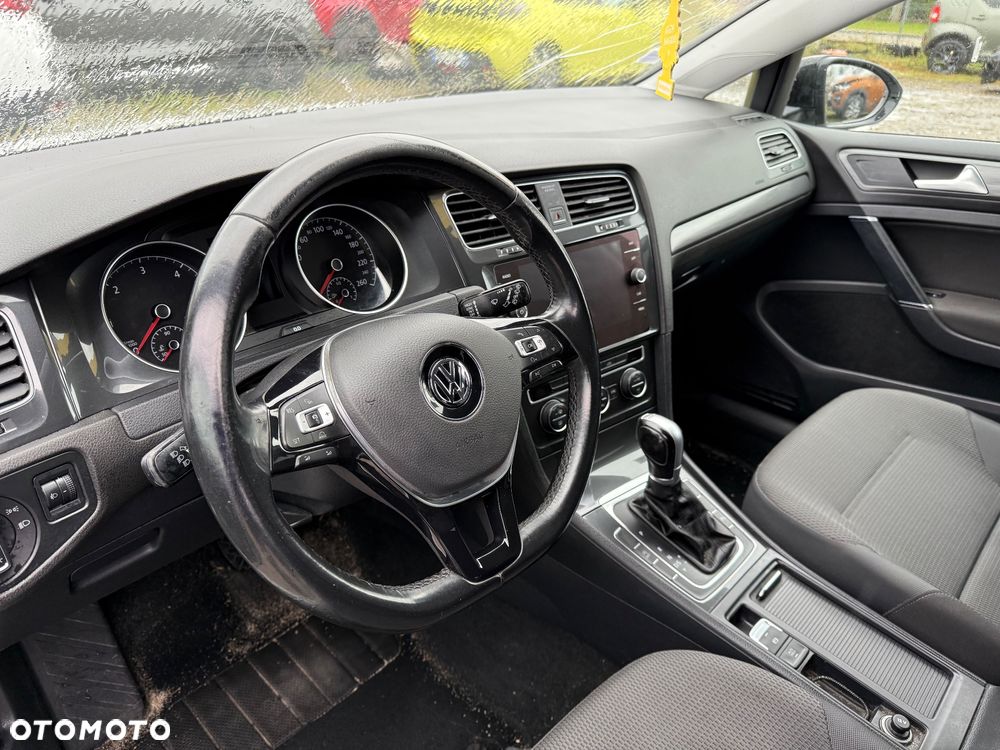 Volkswagen Golf - 4