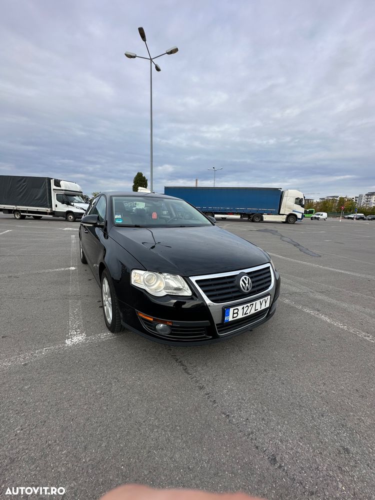 Volkswagen Passat - 1