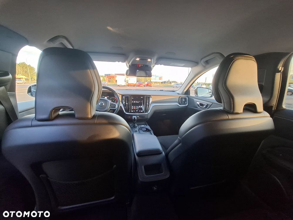 Volvo V60 D3 Momentum - 16
