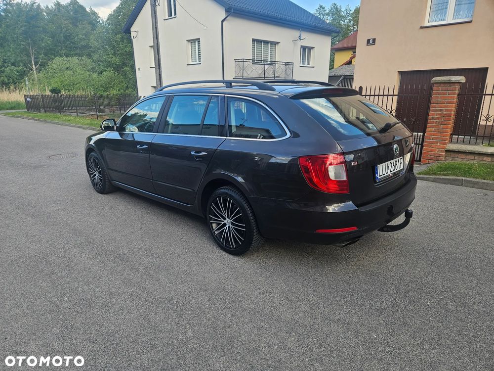 Skoda Superb 2.0 TDI DSG Elegance - 12