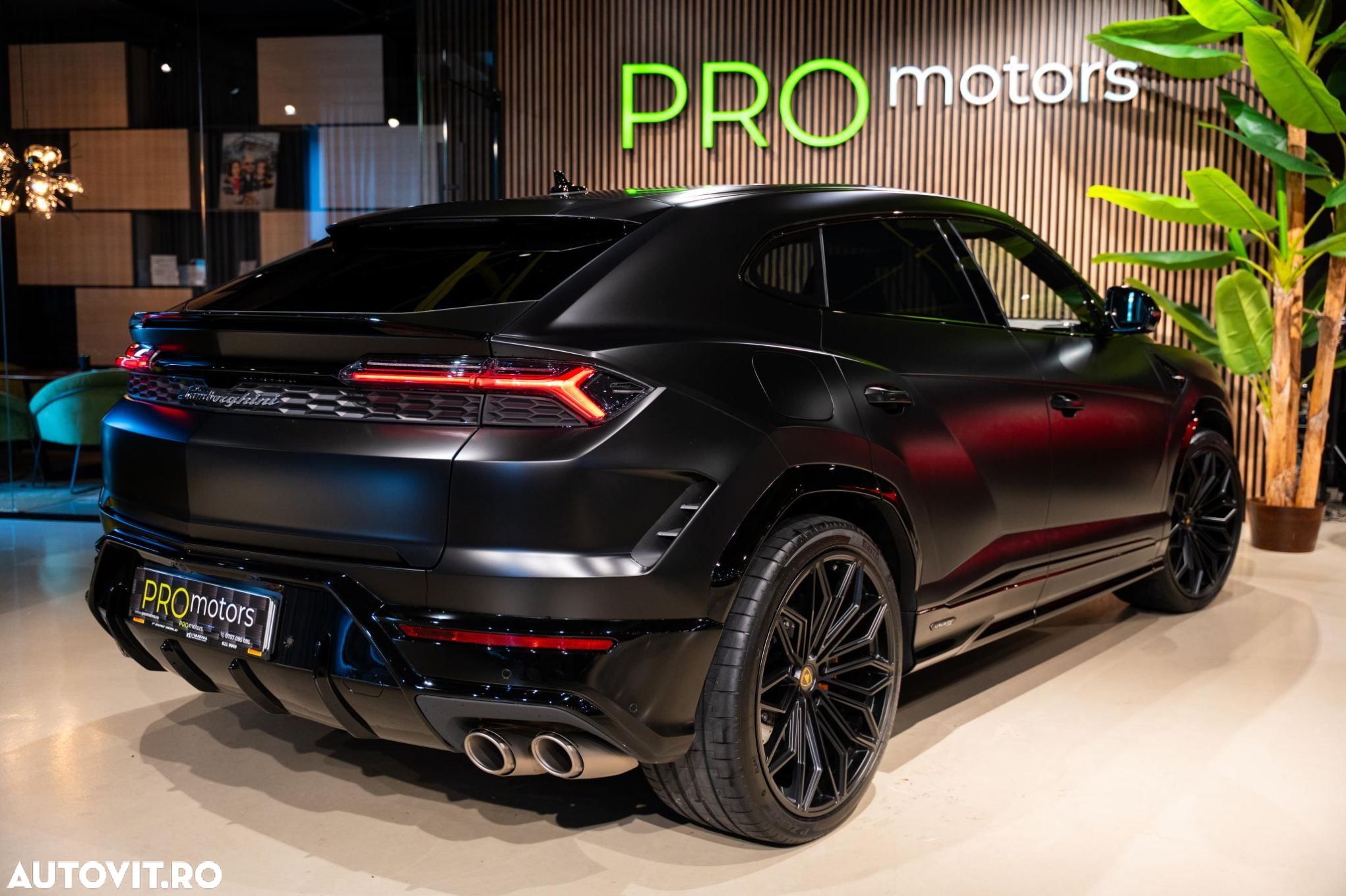 Lamborghini URUS - 28