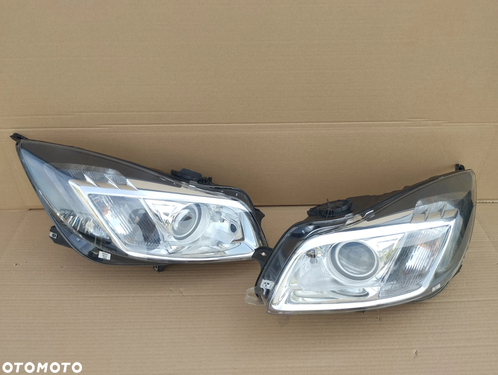 Opel Insignia A 08-13r lampa lewa + prawa komplet przód przednia Bi-Xenon Skrętny Xenon - 2