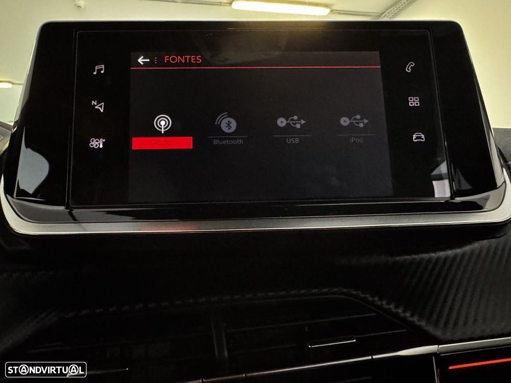 Peugeot 2008 1.2 PureTech GT Pack EAT8 - 26