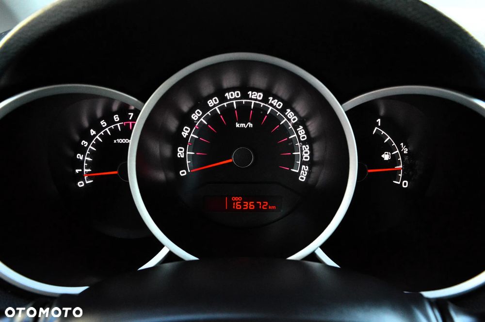 Kia Venga 1.6 L - 19