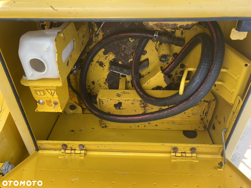 Komatsu PC 210 LC - 6