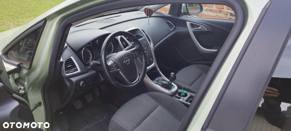 Opel Astra 1.6 Cosmo - 4