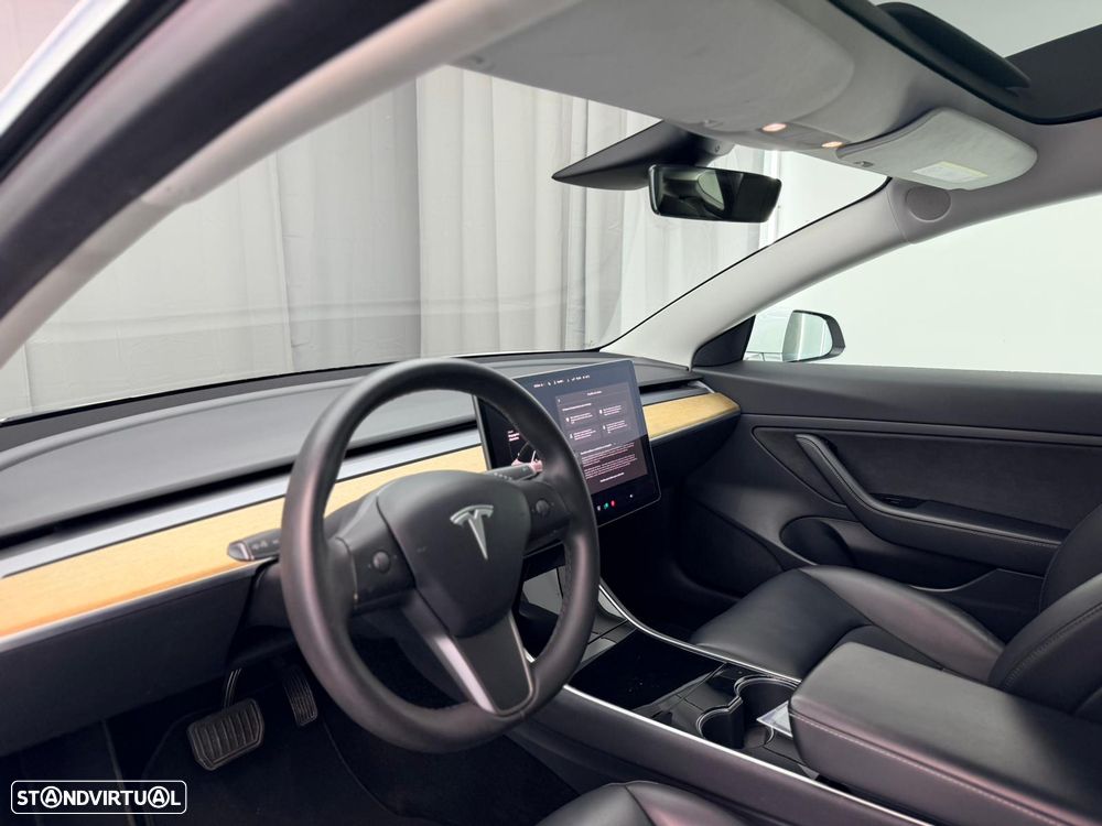 Tesla Model 3 Standard RWD Plus - 20