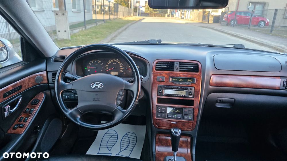 Hyundai XG 350 V6 - 8