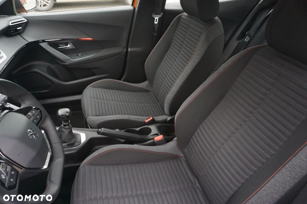 Peugeot 2008 1.2 PureTech Active Pack S&S - 19