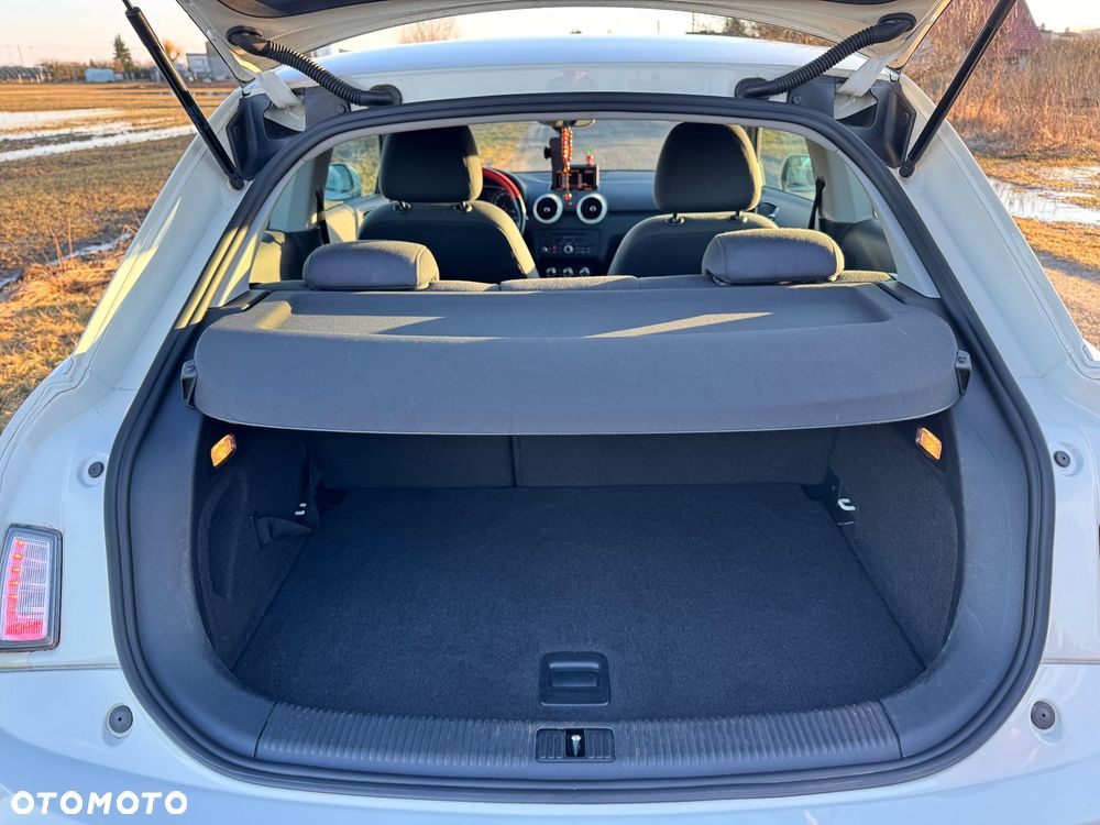 Audi A1 Sportback 1.6 TDI Attraction - 12