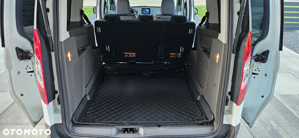 Ford Tourneo Connect Grand - 20