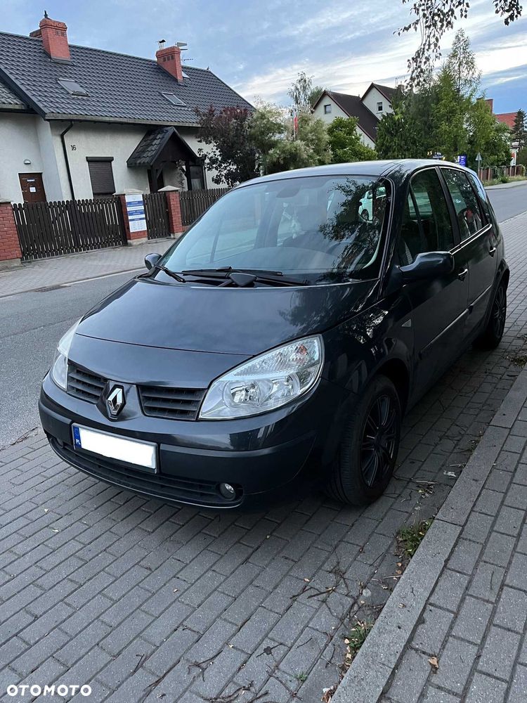 Renault Scenic - 1