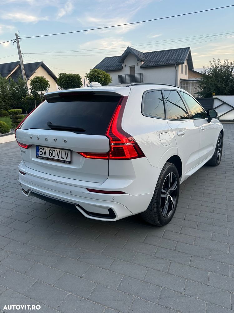 Volvo XC 60 B4 MHEV AWD R-Design - 27