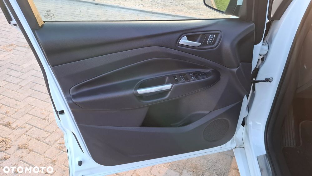 Ford Kuga 1.5 EcoBoost 2x4 ST-Line - 19