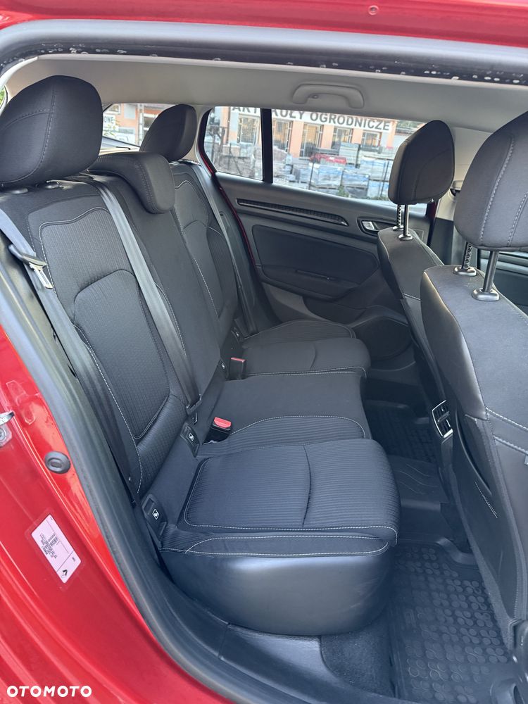 Renault Megane 1.6 SCe Zen - 23