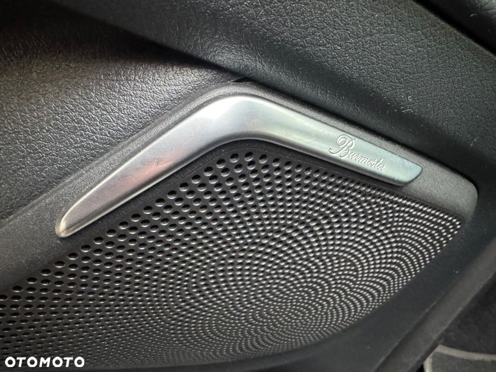 Mercedes-Benz Klasa V - 24