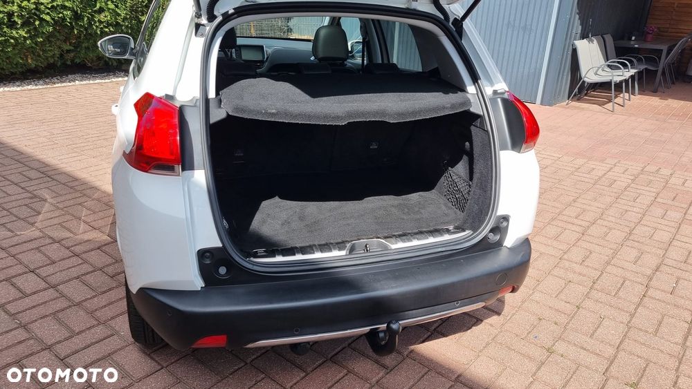Peugeot 2008 - 11