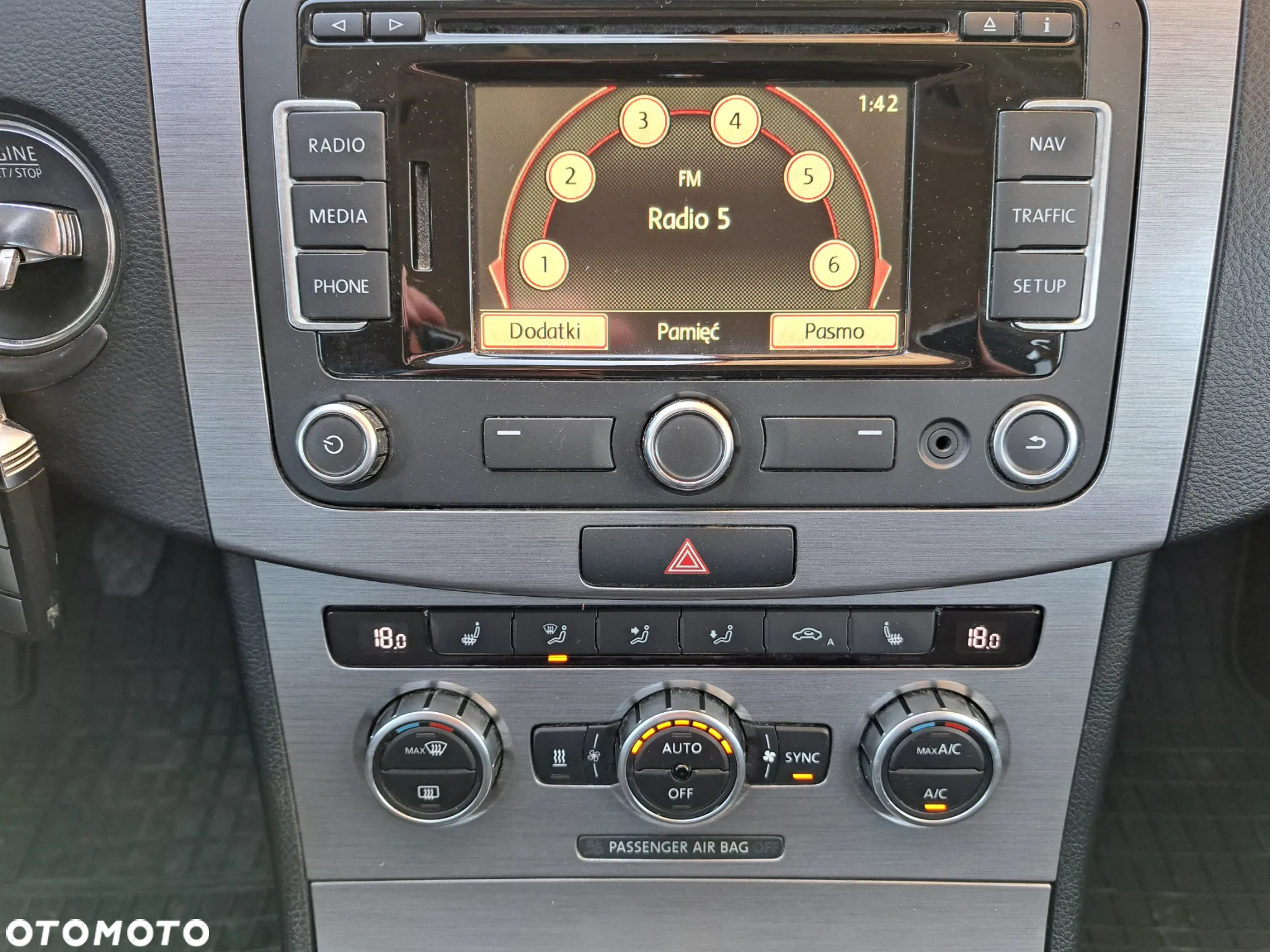Volkswagen Passat - 25