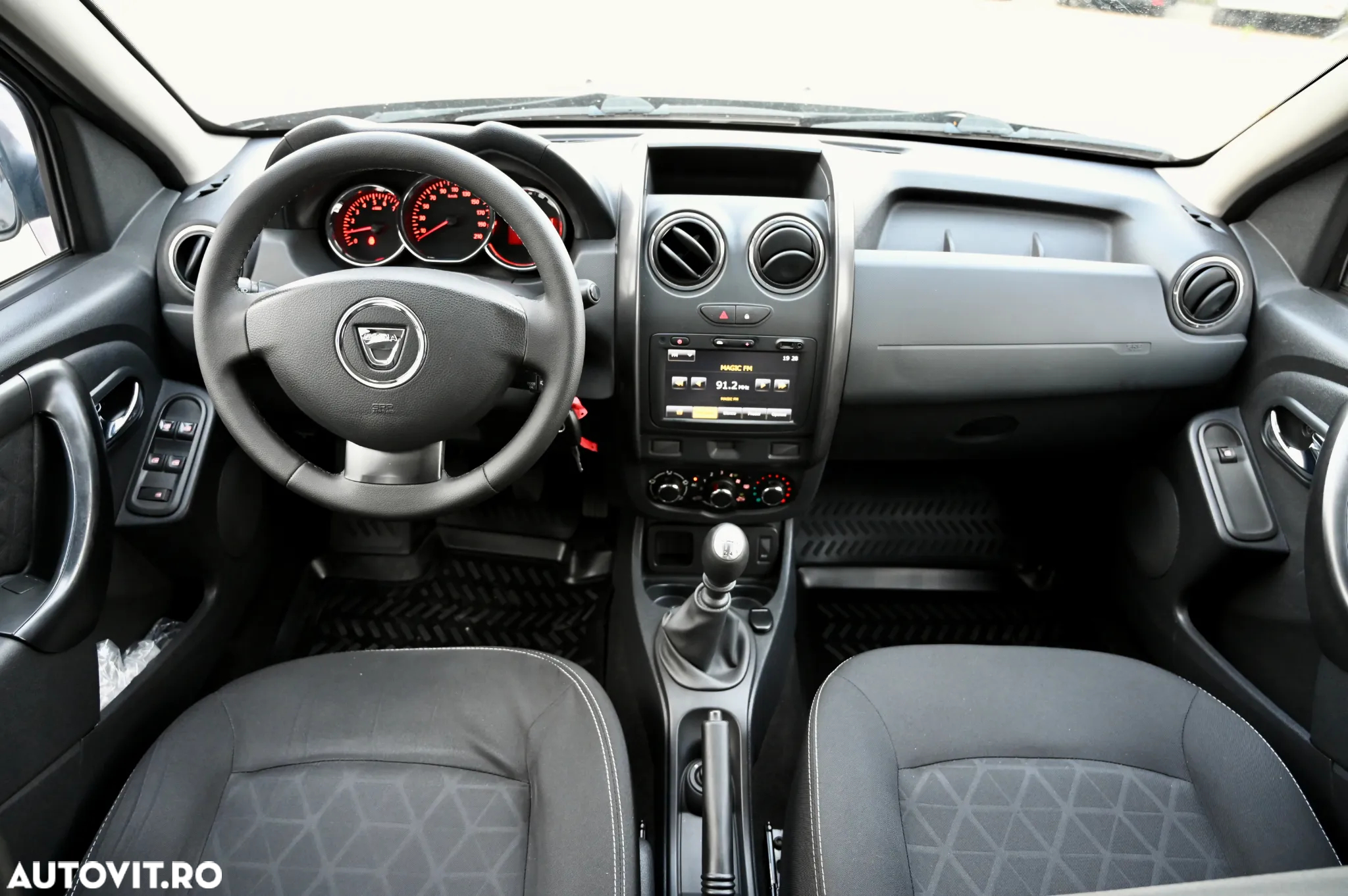 Dacia Duster dCi 110 FAP 4x2 Laureate - 21