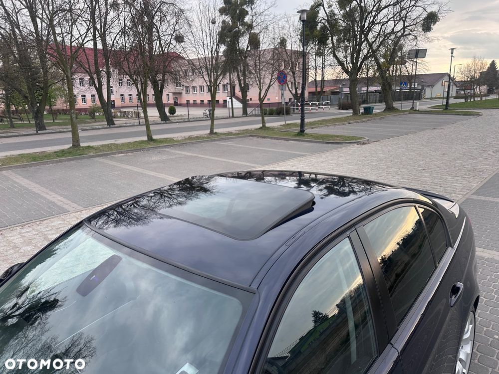 BMW Seria 3 320i Edition Sport - 10