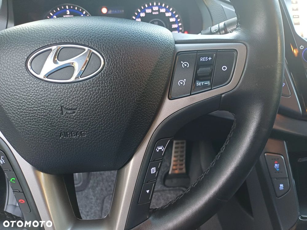 Hyundai i40 Kombi 1.7 CRDi DCT Premium - 24