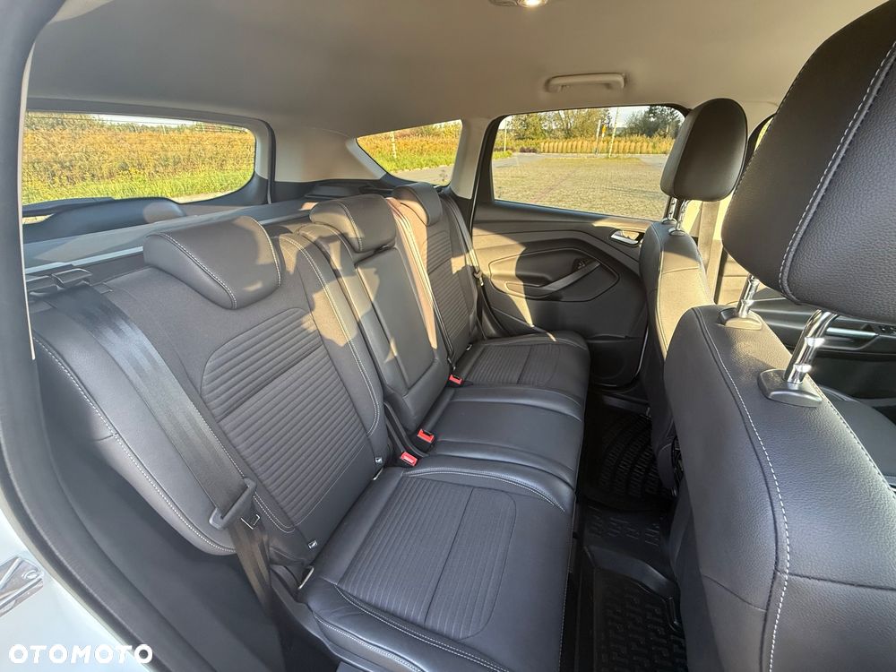 Ford Kuga 1.5 EcoBoost 4WD Titanium - 15