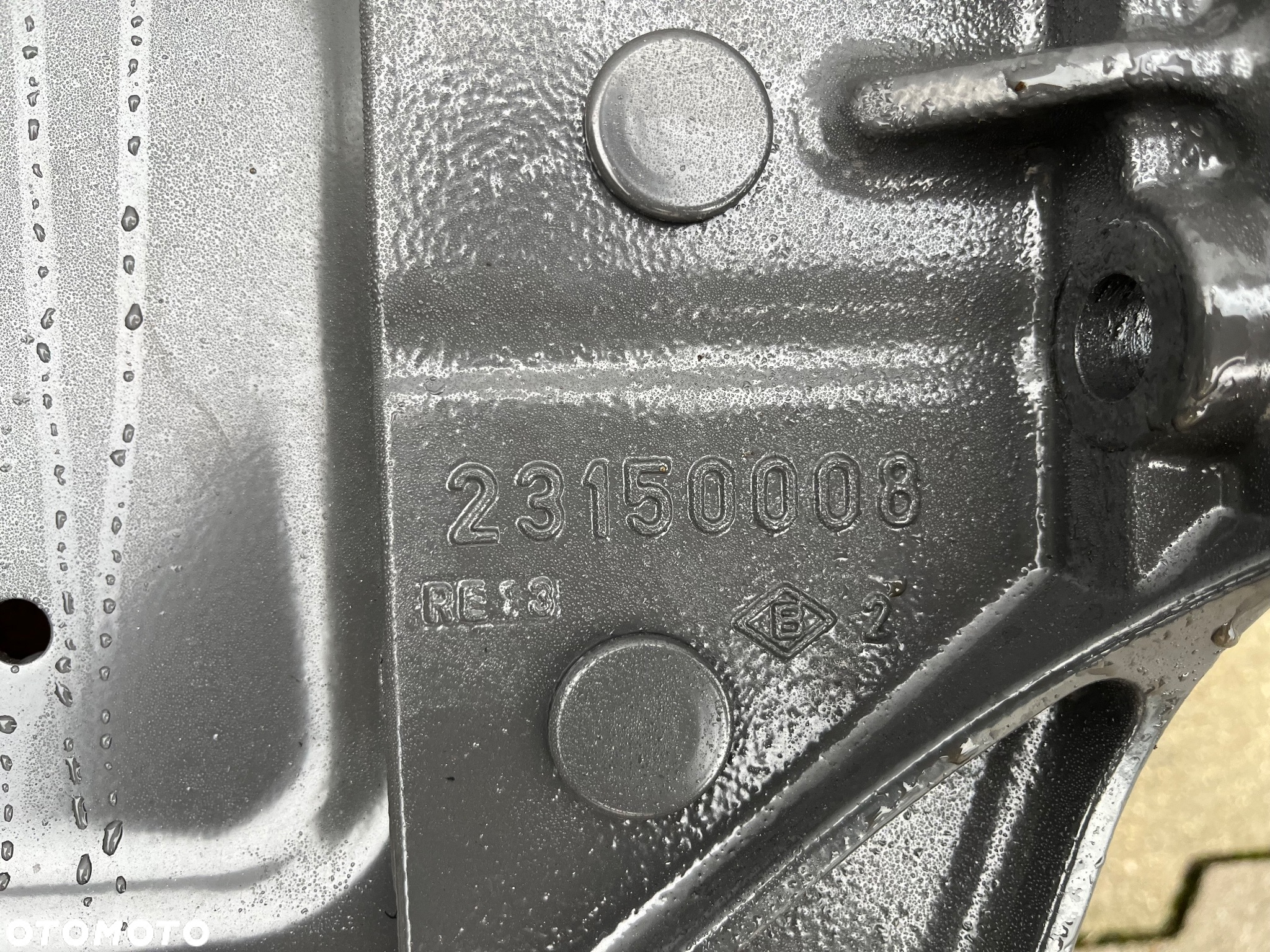 Mocowanie skrzynki na akumulatory Volvo FH 5 euro 6 NOWE wspornik - 3