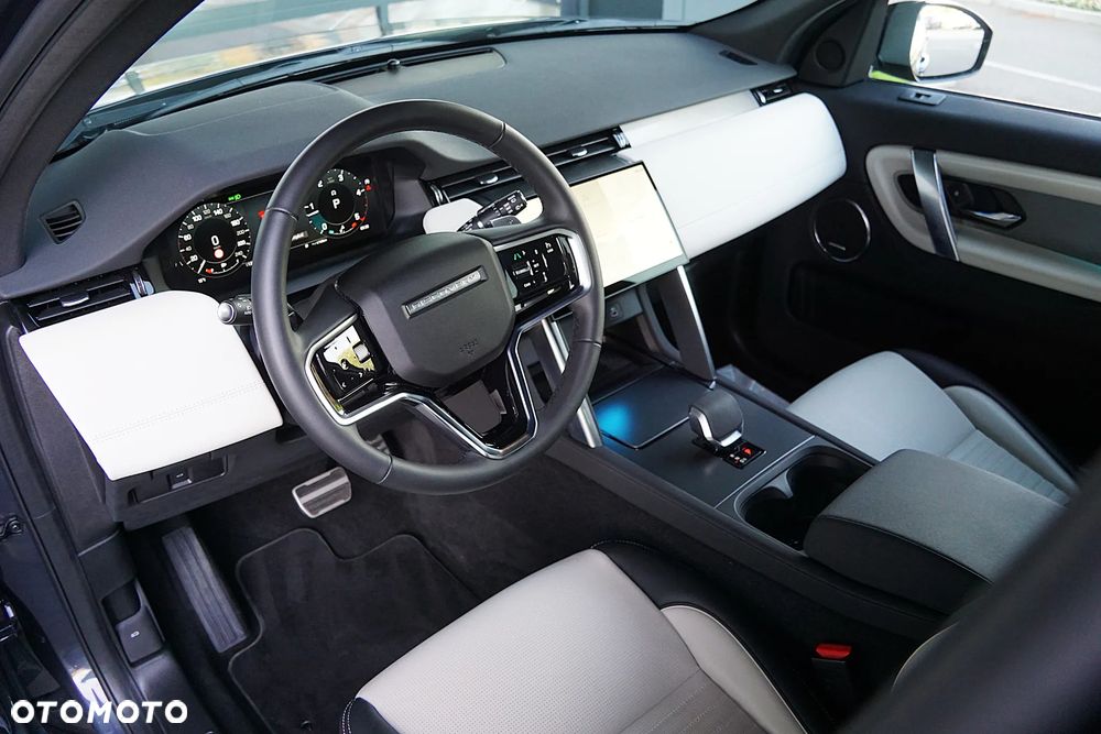 Land Rover Discovery Sport - 16