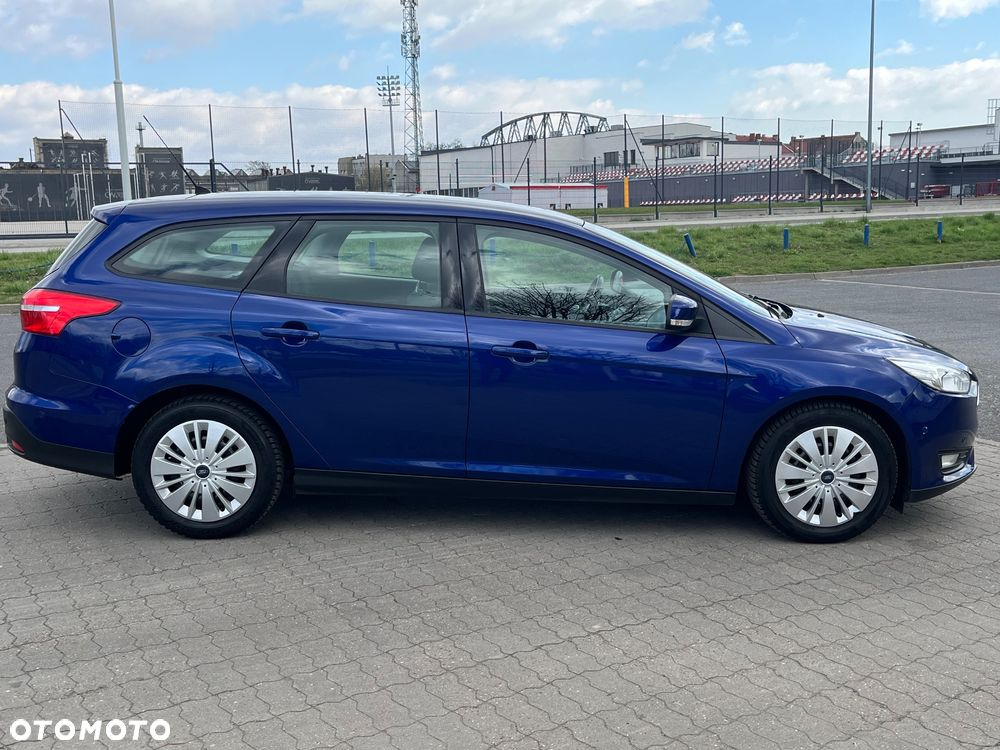 Ford Focus 1.0 EcoBoost Trend - 10