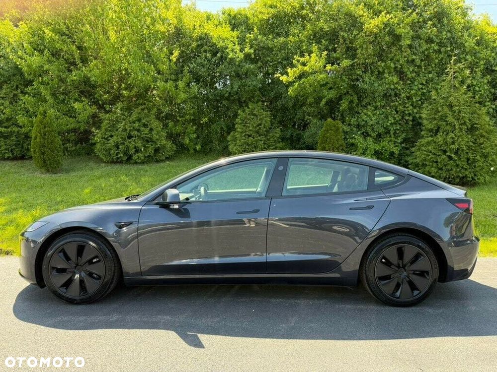 Tesla Model 3 - 2