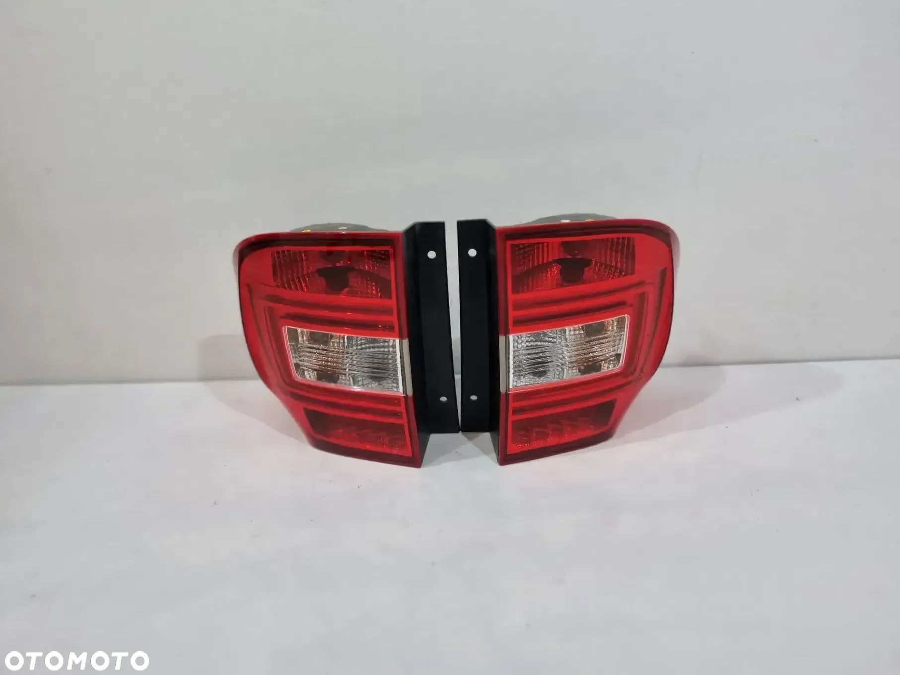 SKODA YETI LIFT LAMPA TYŁ LEWA PRAWA LED 5LD945095 5LD945096 EUROPA - 1