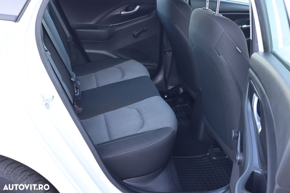 Hyundai i30 1.6 CRDI Select - 24