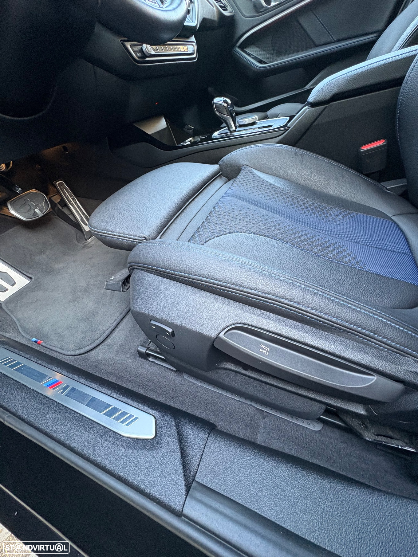 BMW 118 i Pack Desportivo M Auto - 30