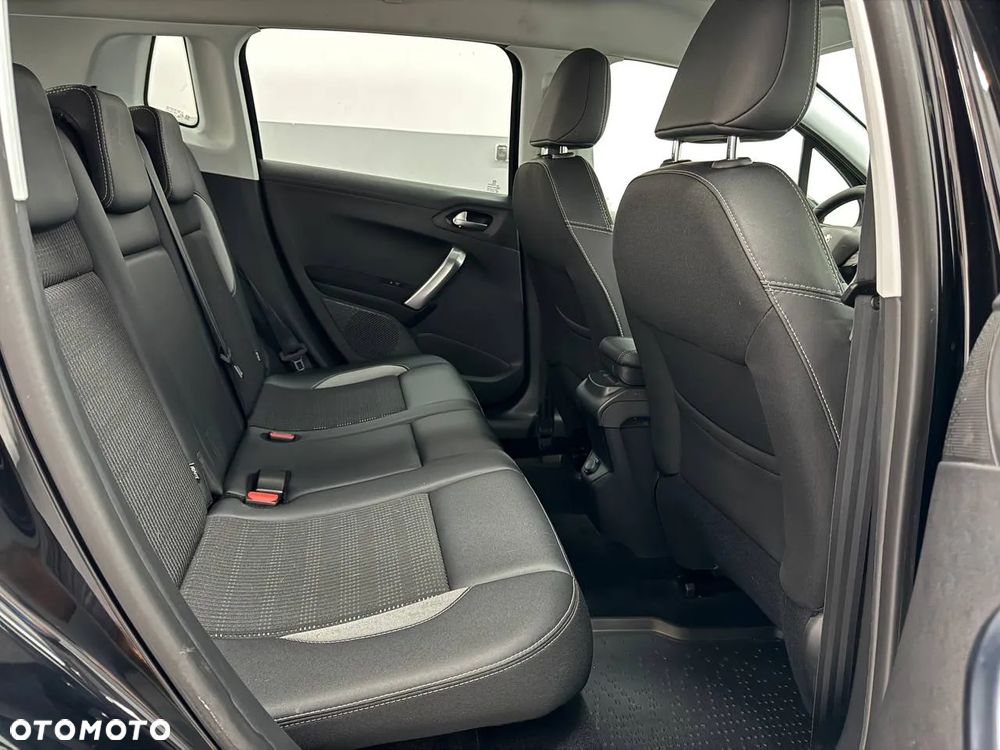 Peugeot 2008 BlueHDi FAP 120 STOP & START EAT6 Allure - 27
