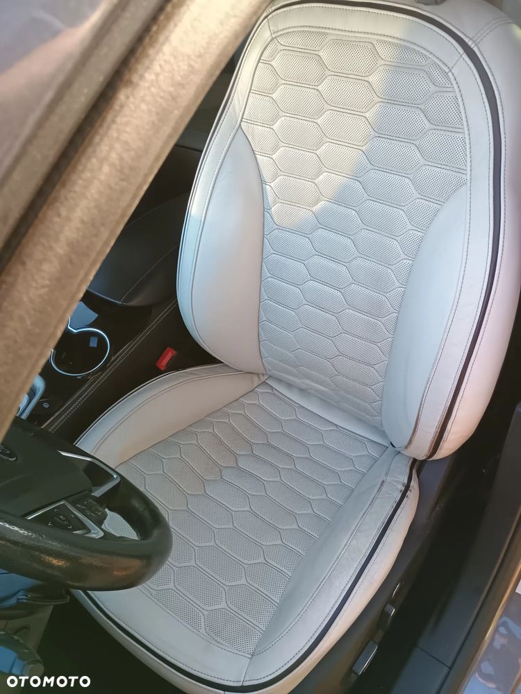 Ford Mondeo Vignale 2.0 TDCi Bi-Turbo PowerShift - 14