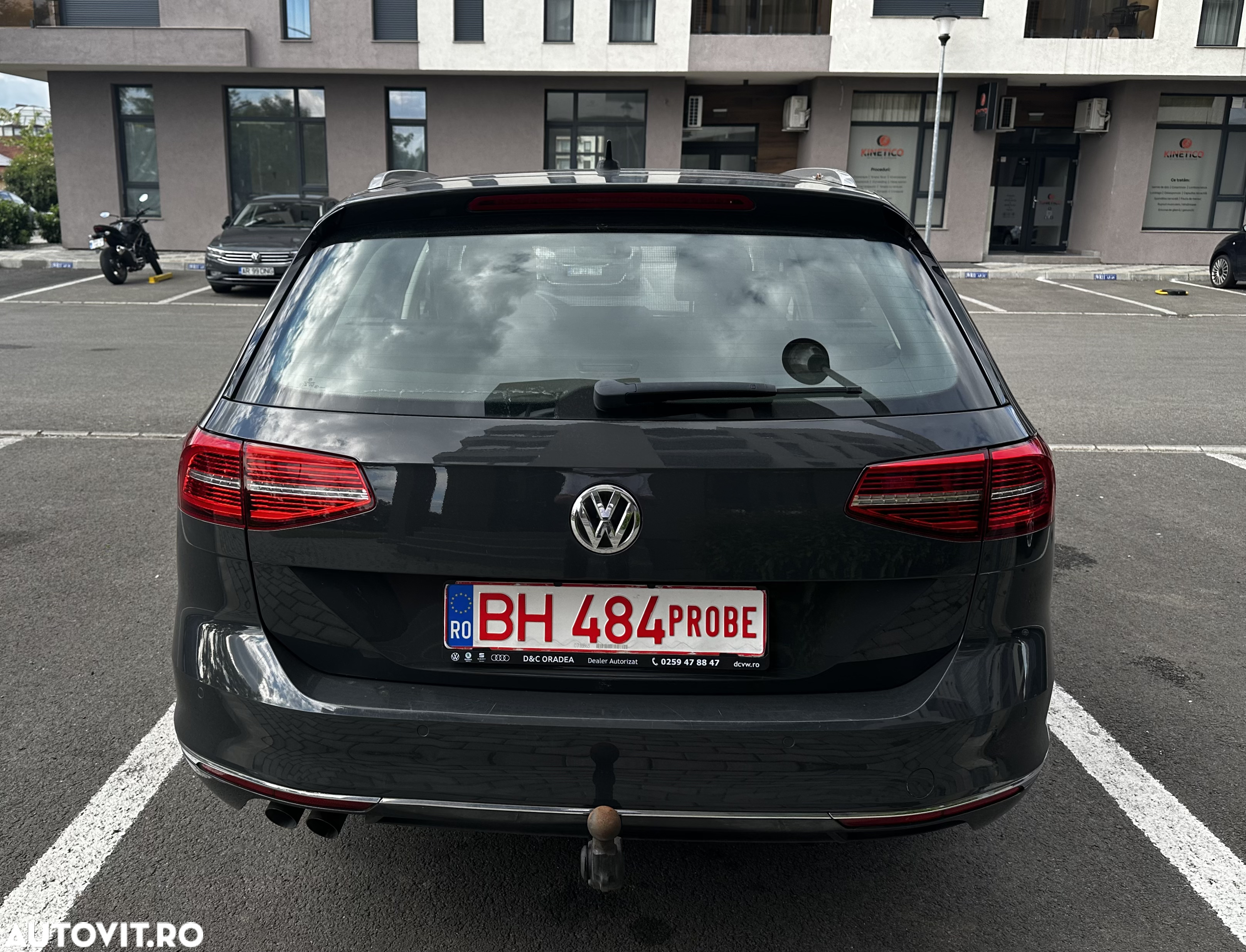 Volkswagen Passat Variant 2.0 TDI DSG Highline - 8