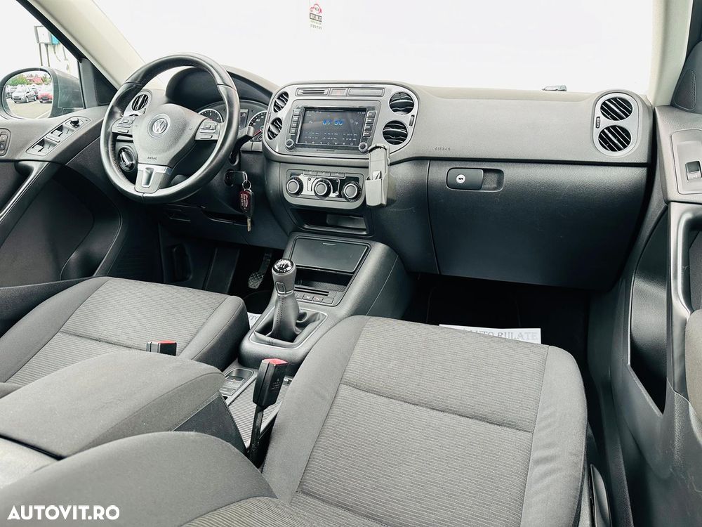 Volkswagen Tiguan 2.0 TDI DPF BlueMotion Technology Trend & Fun - 16