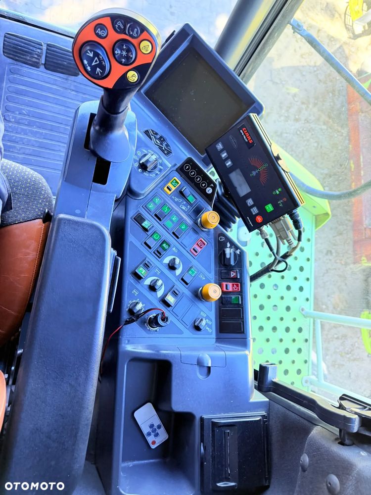 Claas Lexion 600 - 24