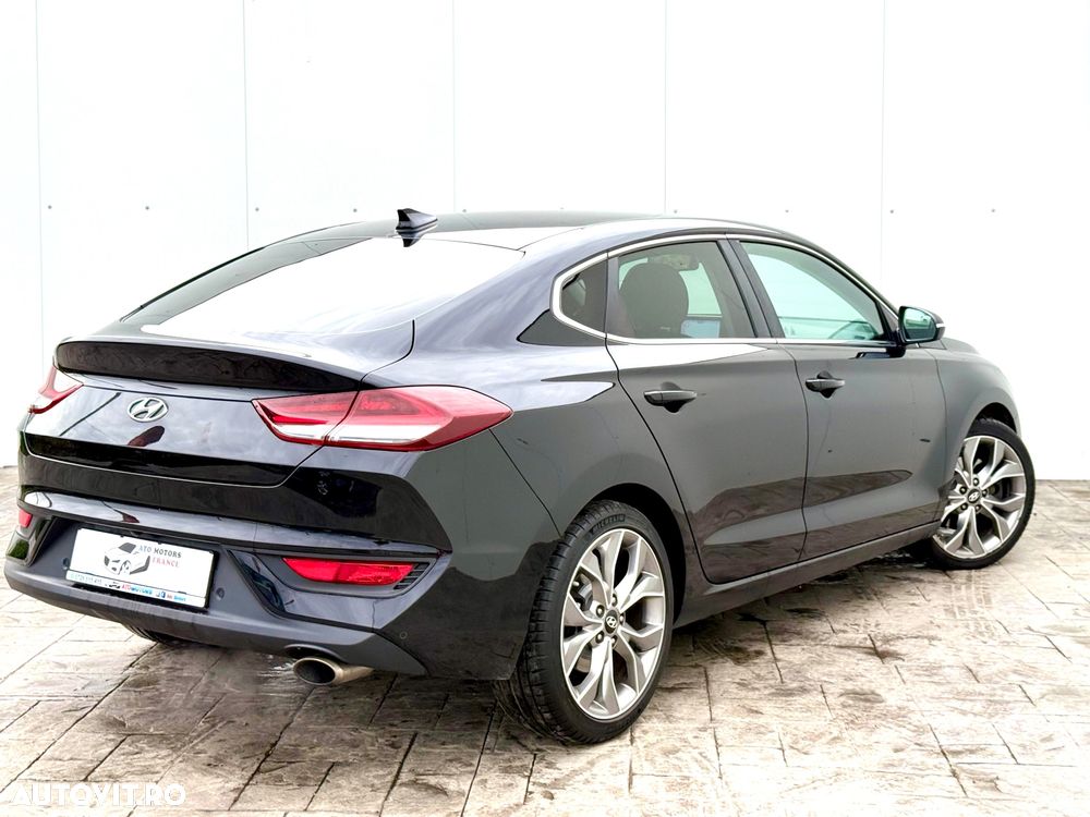 Hyundai i30 1.4 T-GDI Fastback Premium - 16