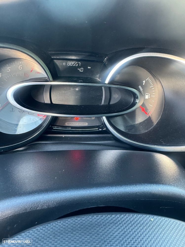 Renault Clio - 10