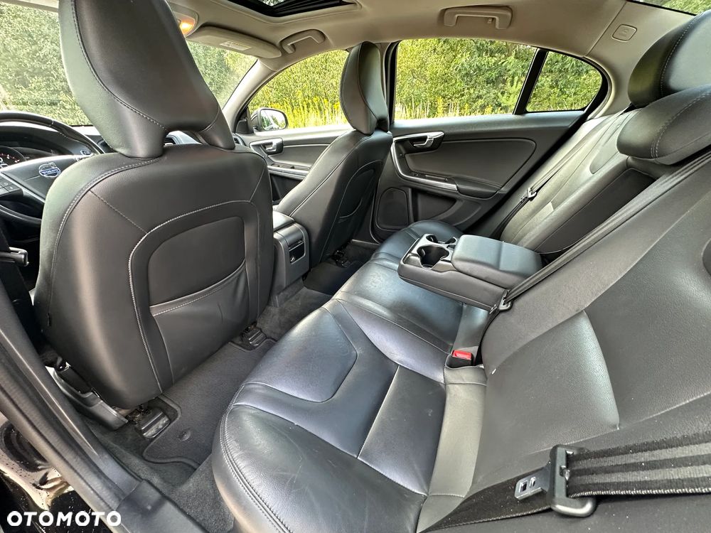 Volvo S60 T5 Drive-E Momentum - 12