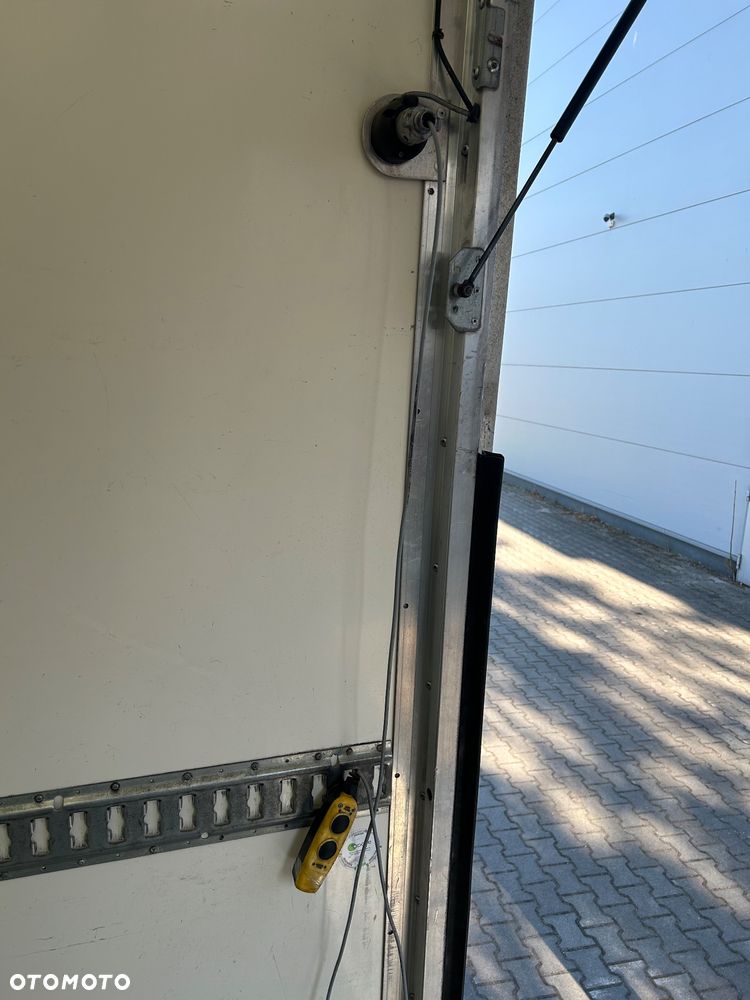 Iveco Kontener winda - 9