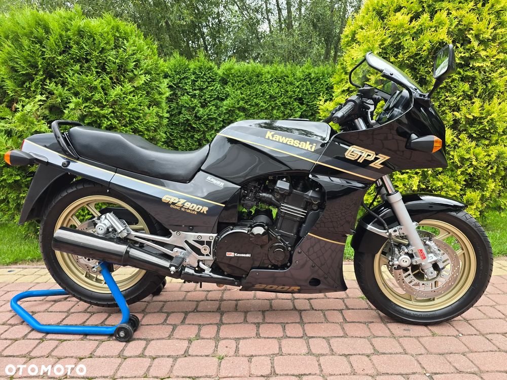 Kawasaki GPZ - 6