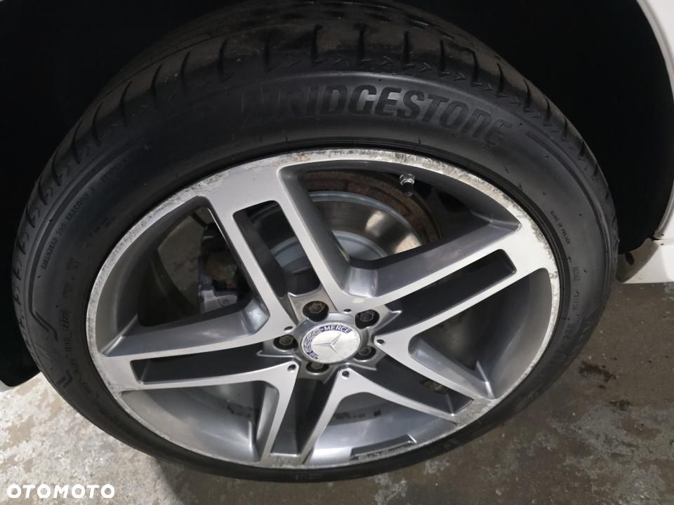 Mercedes-Benz GLK 350 4-Matic - 14