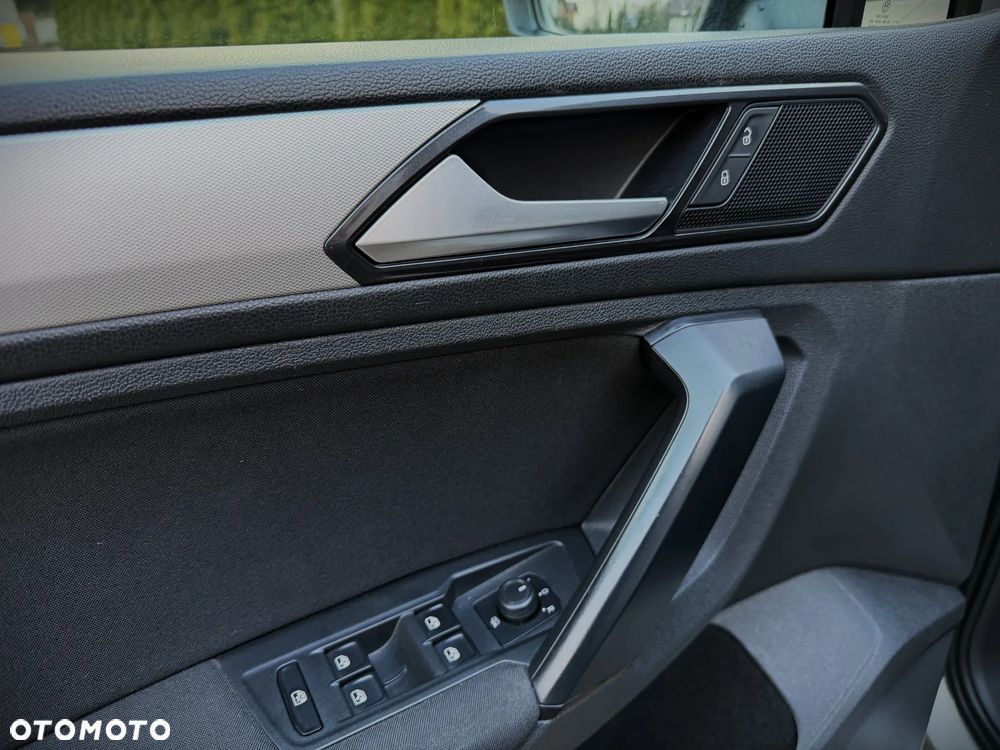 Volkswagen Tiguan 2.0 TDI SCR 4Motion (BlueMotion Tech) Comfortline - 29