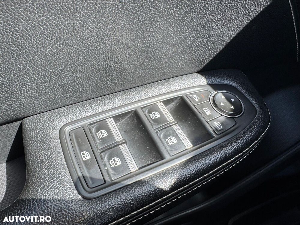 Renault Arkana MHEV 160 EDC Techno - 17