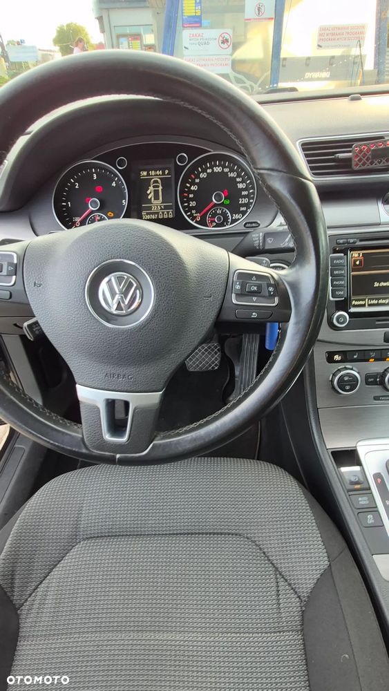 Volkswagen Passat 2.0 TDI Comfortline DSG - 6