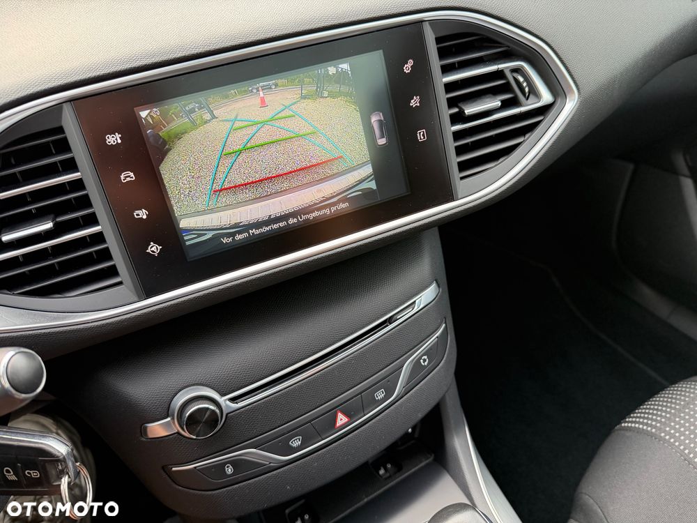 Peugeot 308 BlueHDi 150 EAT6 Stop & Start Business-Line - 29