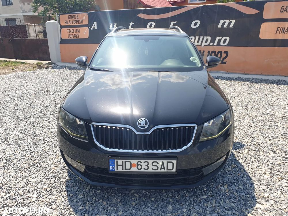 Skoda Octavia 1.6 TDI DSG Style - 2